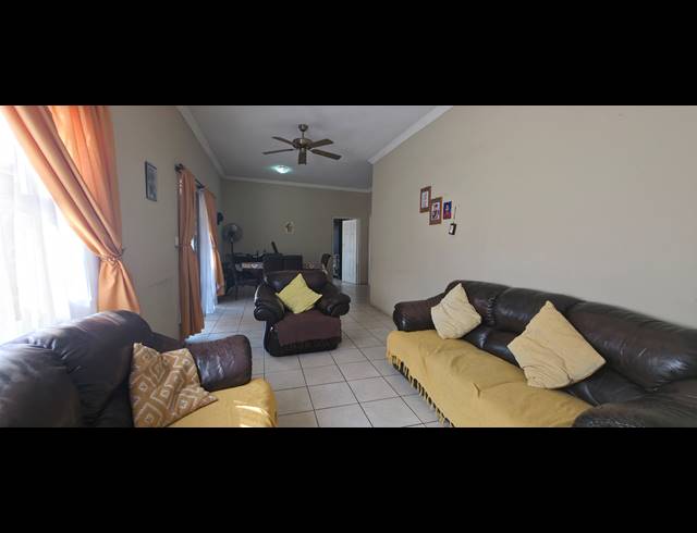 4 BEDROOM HOUSE FOR SALE IN SYDENHAM